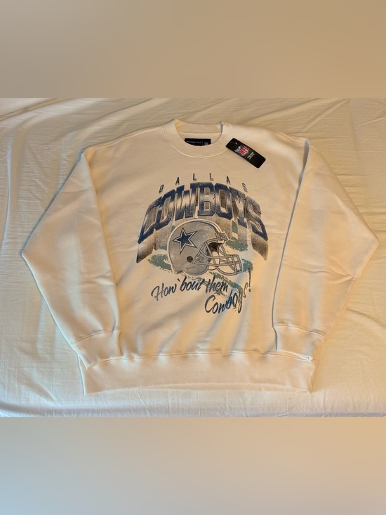 Abercrombie & Fitch Other - Abercrombie and Fitch Dallas Cowboys Crewneck